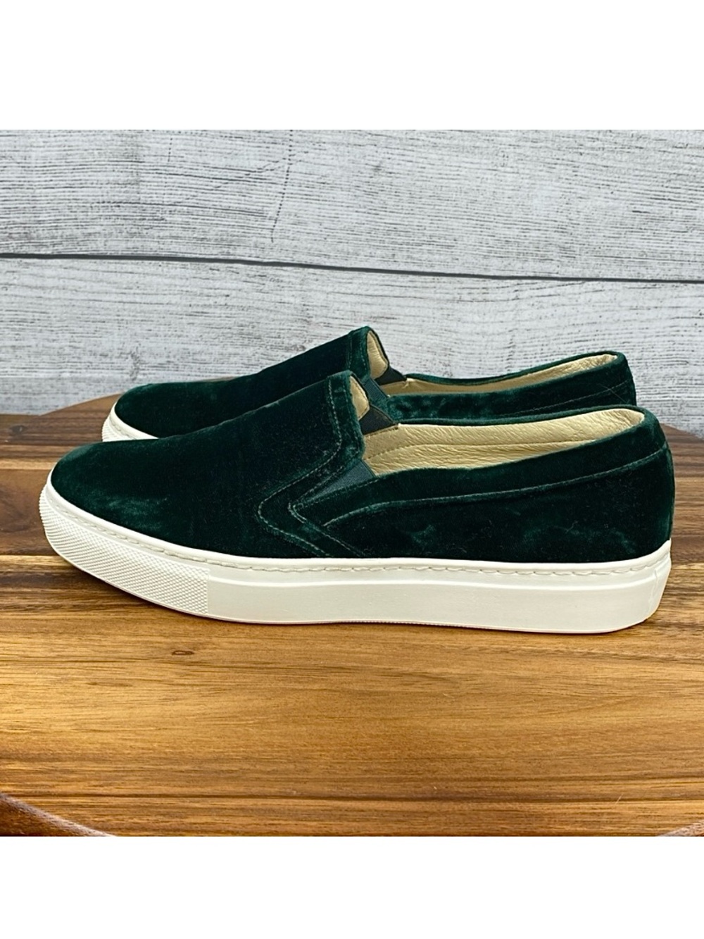 M. GEMI The Cerchio Green Velvet Luxury Slip On Sneakers Women’s Size 7 W